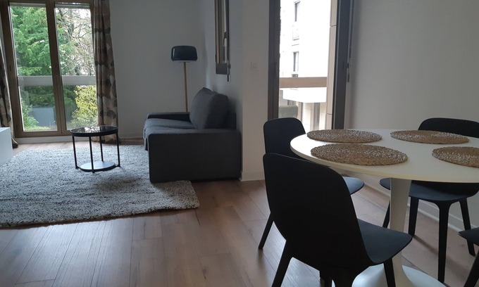 Puteaux Apartment | Charming T2 renovated Neuilly-sur-Seine: Lease Mobility