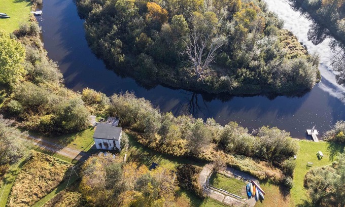 Mansonville Apartment | Charming Tinyhouse to have a warm time by the river Missisquoi