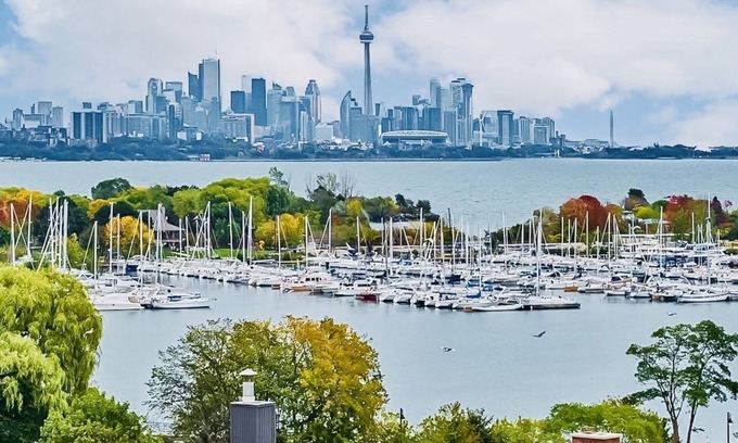 Mimico Condo | Charming Toronto Lakeshore Condo