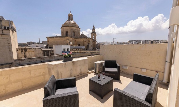 Msida House | Charming townhouse, fully airconditioned in central Imsida.