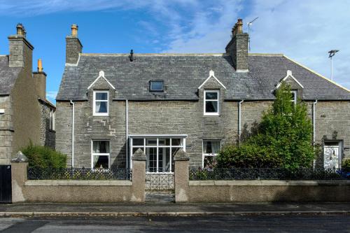 Wick House | Charming Townhouse on North Coast 500 Route, Wick
