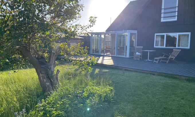 Thyboron Villa | Charming townhouse with plenty of space