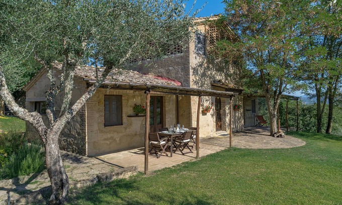 Buonconvento Other | Charming Two Level Hay-Loft Next to Montalcino