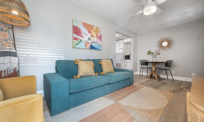 North Hyde Park Apartment | Charming Updated Condo in Heart of Tampa