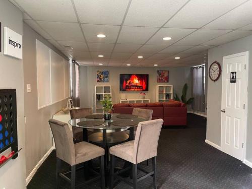 Corryville House | Charming Urban Retreat - Near UC, Med Centers, OTR