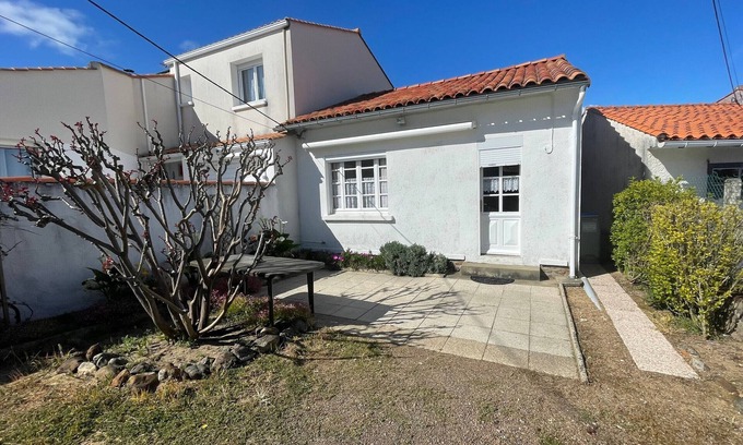 La Tranche-sur-Mer House | Charming Vacation Home Near Beach with Terrace & Parking