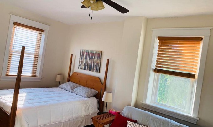 Halfway House | Charming Victorian Home in Halfway MD Room A