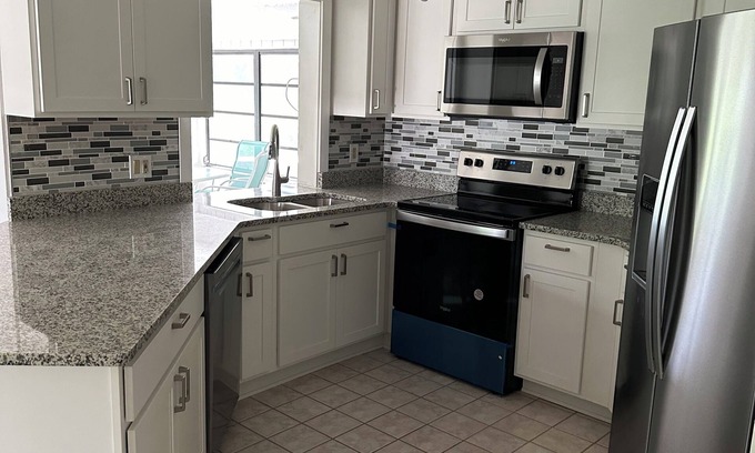 Oakland Hills Villa | Charming villa in fabulous Rotonda West with WiFi, AC
