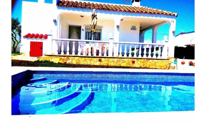 Peniscola Ski Chalet | Charming Villa - La Charme