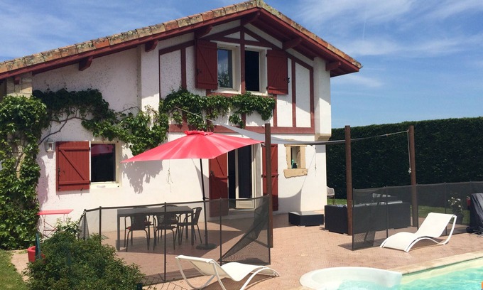 Ahetze House | CHARMING VILLA WITH POOL ON THE BASQUE COAST
