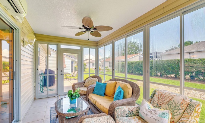 Lynnhaven Cottage | Charming Villages Home w/Lanai & Golf Cart!