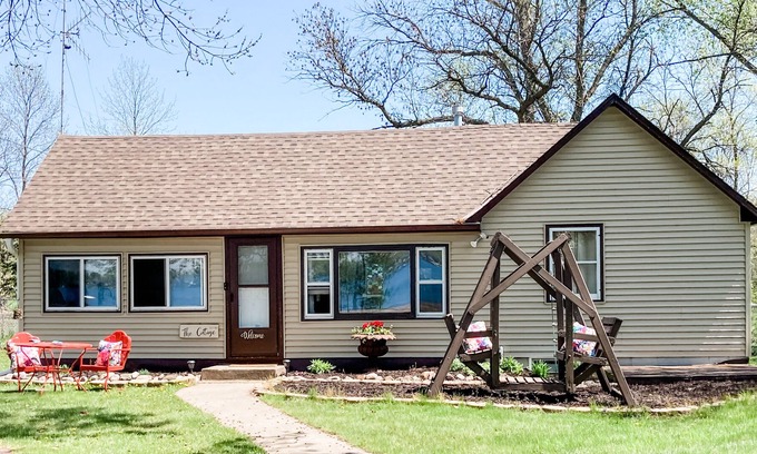 Pine City House | Charming Vintage Inspired Cottage on Lake Pokegama