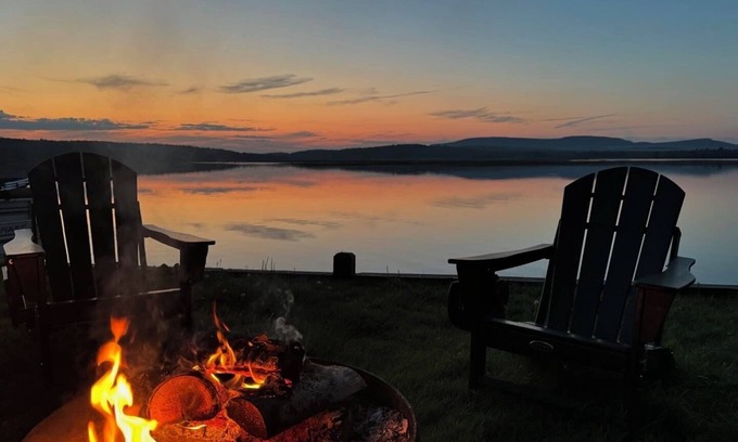 Tupper Lake Cottage | Charming Waterfront 3-bedroom cottage in peaceful Tupper Lake