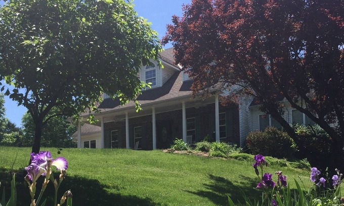 Atchison Apartment | Charming wooded retreat 3 min from Atchison.