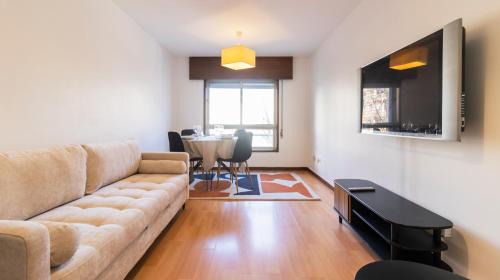 Senhora da Hora Apartment | Charmy Engenheiro António Costa Reis Apartment