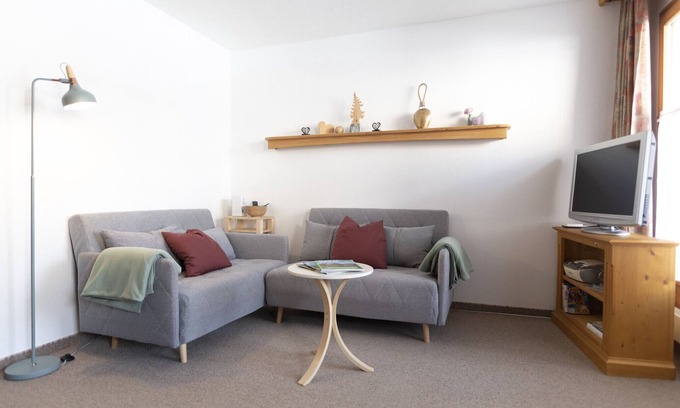 Vulpera Apartment | Chasa Grusaida: Charming, cosy 2-room flat with balcony near the golf course