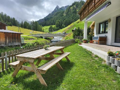 Ravaisch Apartment | Chasa Max