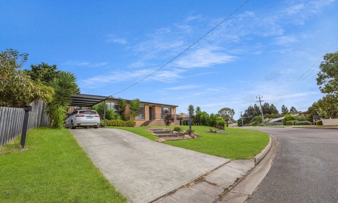 Lake Bunga House | Chasing beach days or a relaxing break, this home has everything you need