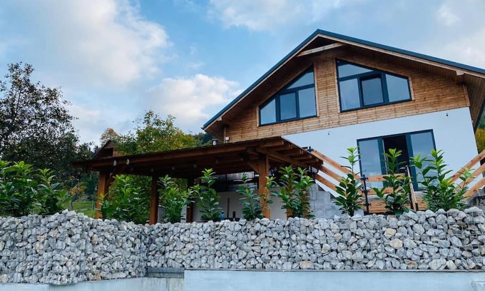 Trencin Ski Chalet | Chata Cérov