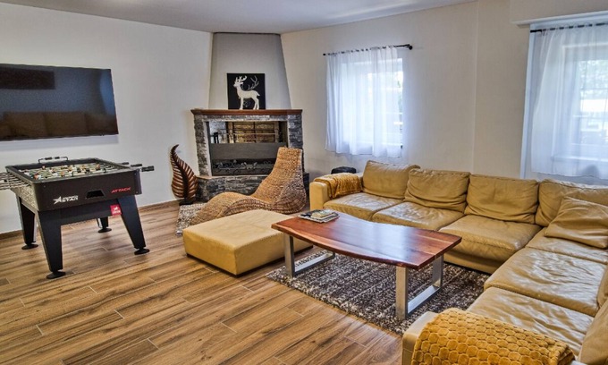 Sediviny Cabin | Chata Markétka je situována ve vesničce Šediviny, cca 3 km od střediska Deštné.
