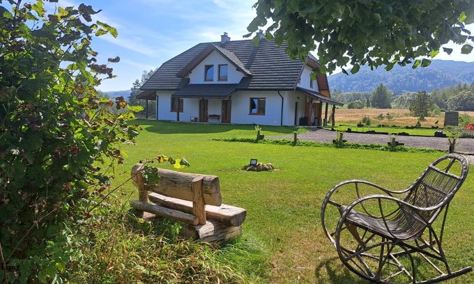 Cisna House | CHATA NA KOŃCU ŚWIATA