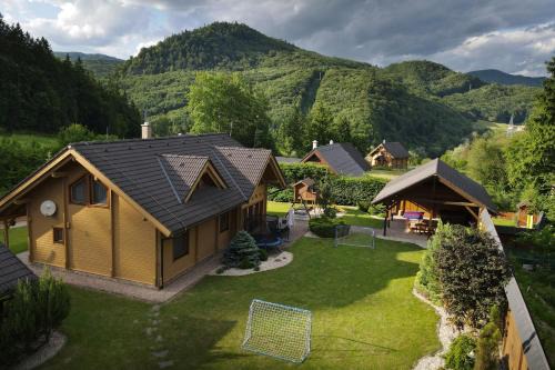 Oravsky Podzamok Ski Chalet | Chata Sidorka