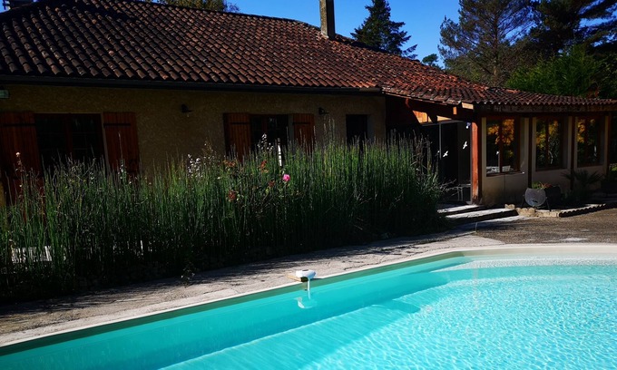 Saint-Laurent-des-Hommes House | Chateau / Country House
