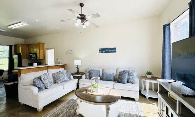 Pine Grove Apartment | Chateau 12, spacious townhouse in Tickfaw, LA