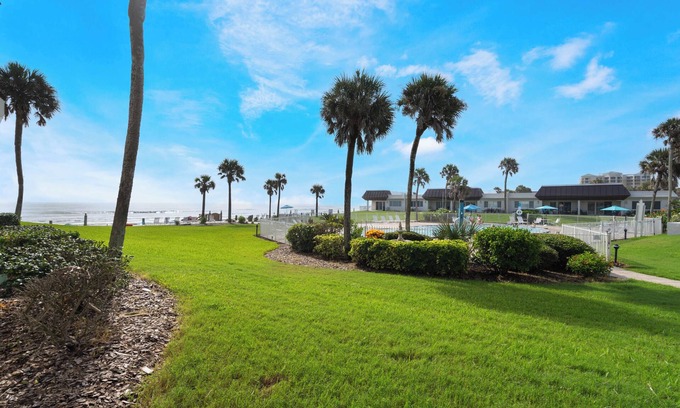 Point East Condo | Chateau by the Sea 11D Beautiful ocean view!