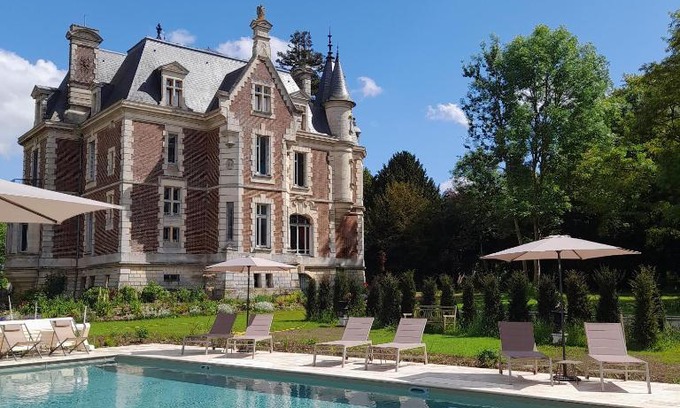 Hieville House | Chateau de Hiéville