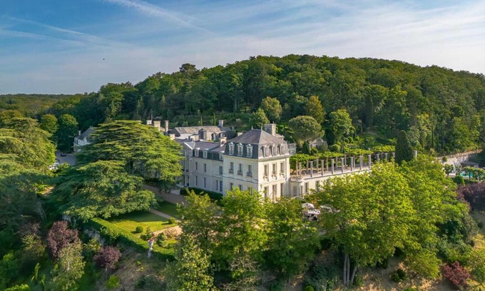 Saint-Patrice Hotel | Chateau De Rochecotte