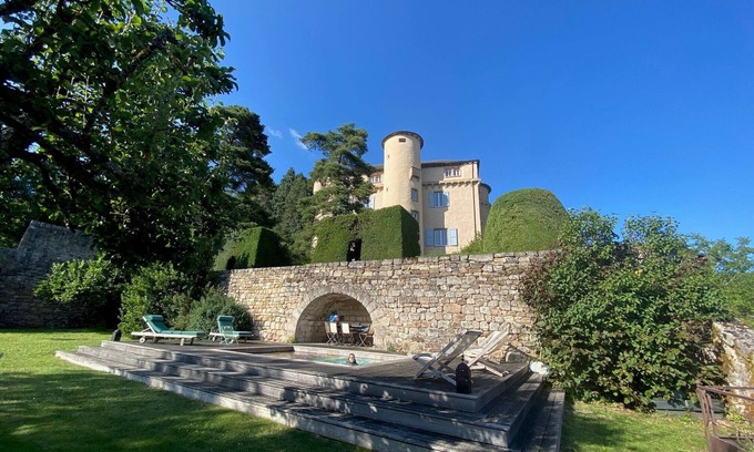 Saint-Leons Other | Château de Saint-Leons, historic residence dating from the 15th century