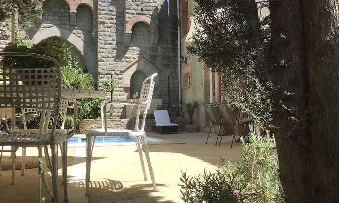 Cesseras Apartment | Chateau Marcel's Picpoul studio