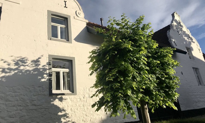 Klimmen House | Chateau Meaucea