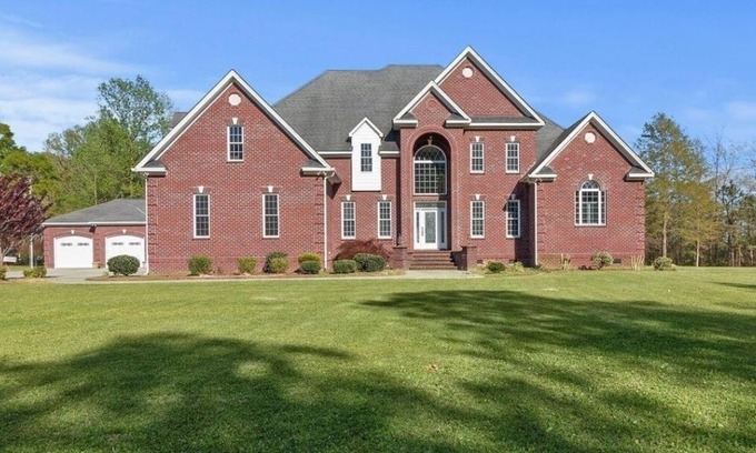 Richlands House | Chateau Rouge