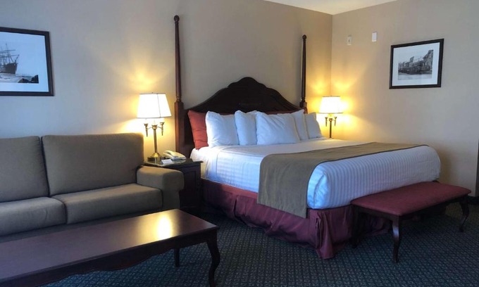 Saint John Hotel | Chateau Saint John Trademark Collection by Wyndham