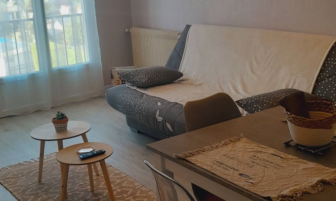 Chateauroux Apartment | Chateauroux: beautiful apartment with balcony