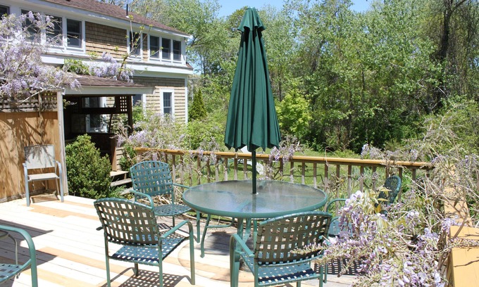 West Chatham House | Chatham Guest Rooms
