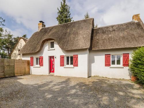 Saint-Lyphard House | Chaumière au calme avec terrasse, à 9 km des plages, 3 chambres, parking privé et équipements bébé. - FR-1-306-1276