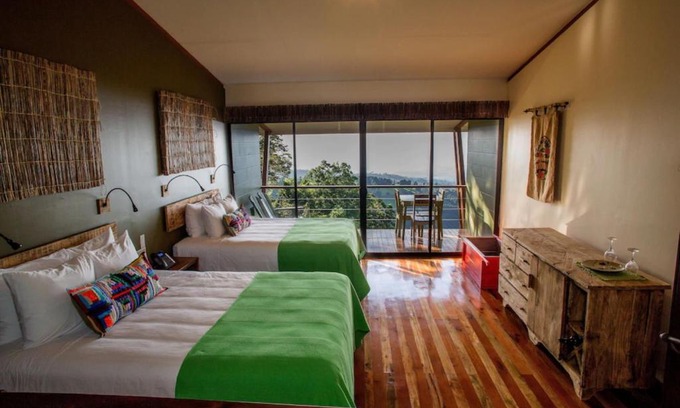 Cirri Sur Cabin | Chayote Lodge