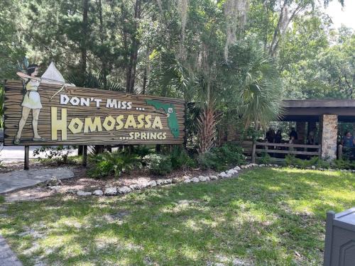 Homosassa House | Chazz Doorway Duplex