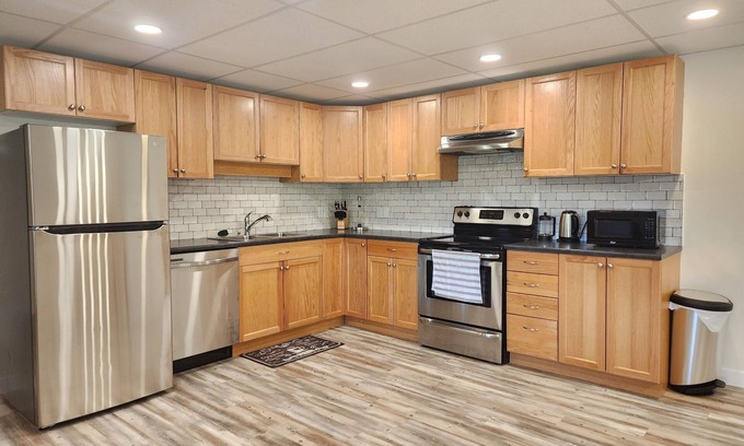 Ibex Valley House | Check out our cozy 1-brdm (sleeps 4) private suite located on 170 acres!