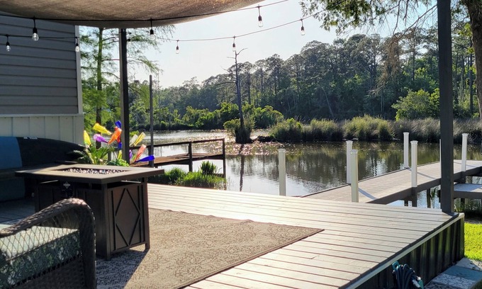 Elberta House | Cheerful 2 bedroom home on Miflin Creek