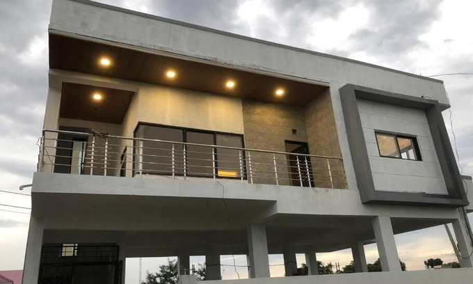 Tuljapur Villa | Cheerful 2 Bedroom Townhouse with village feel.