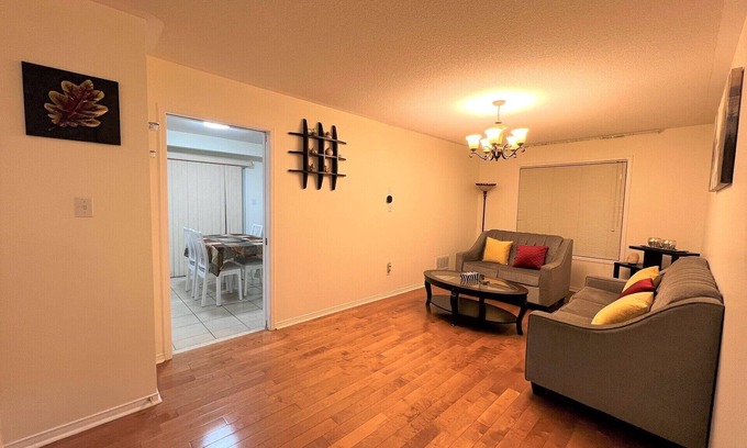 Brampton House | Cheerful 3-Bedroom Home With Free Parking