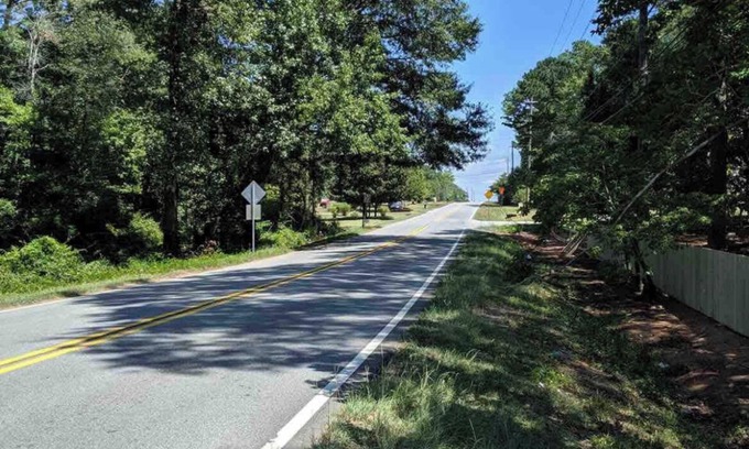 Newnan House | Cheerful 3-bedroom home
