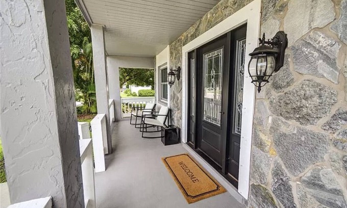 Sarasota House | Cheerful 3-bedroom two story house NO POOL AT THIS TIME
