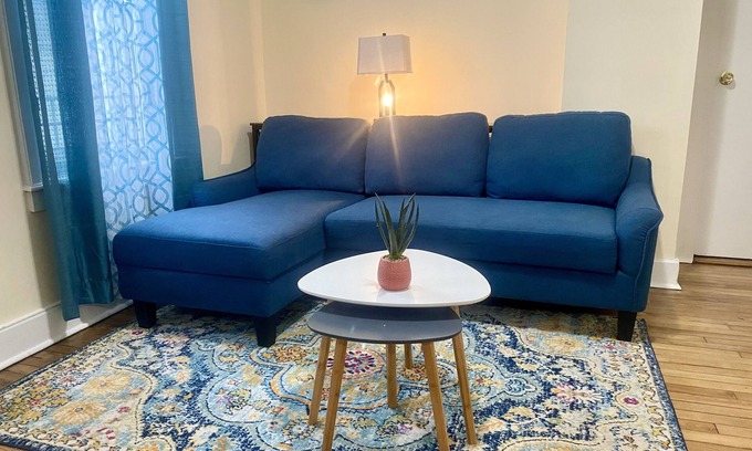 Worcester House | Cheerful 3-BR 2-full BR home close to Downtown