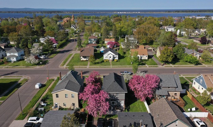 East End House | Cheerful 4 Bedroom home close to the waters edge.