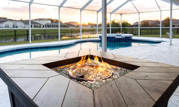 Riverview House | Cheerful 4 Bedroom Paradise with Pool and Hot Tub